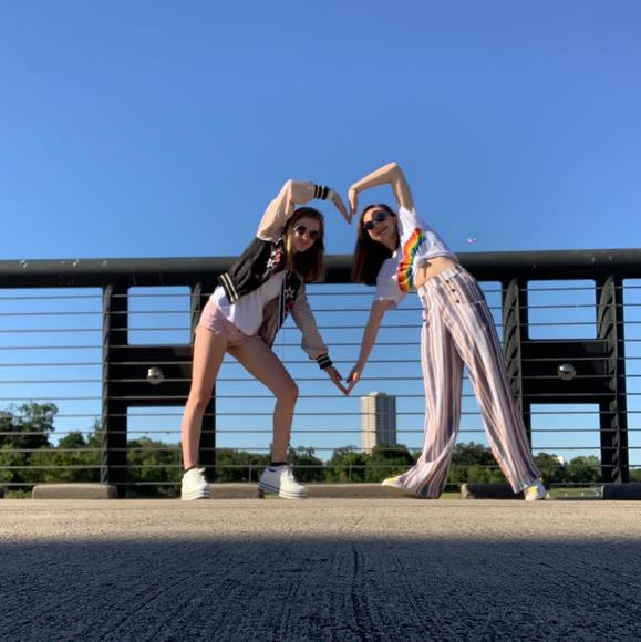 Meet your Posher, Hannah - Picture 1 of 1